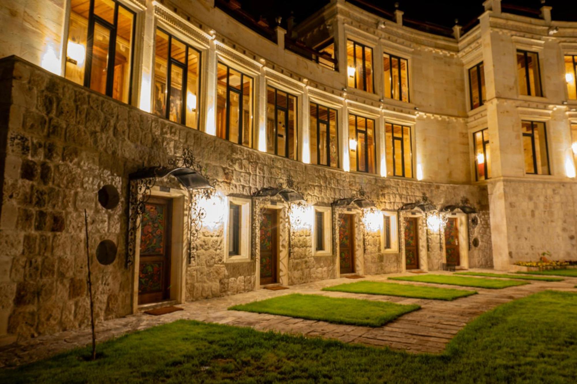 Sobek Stone House Cappadocia Bed & Breakfast เนฟซิเฮียร์ ภายนอก รูปภาพ